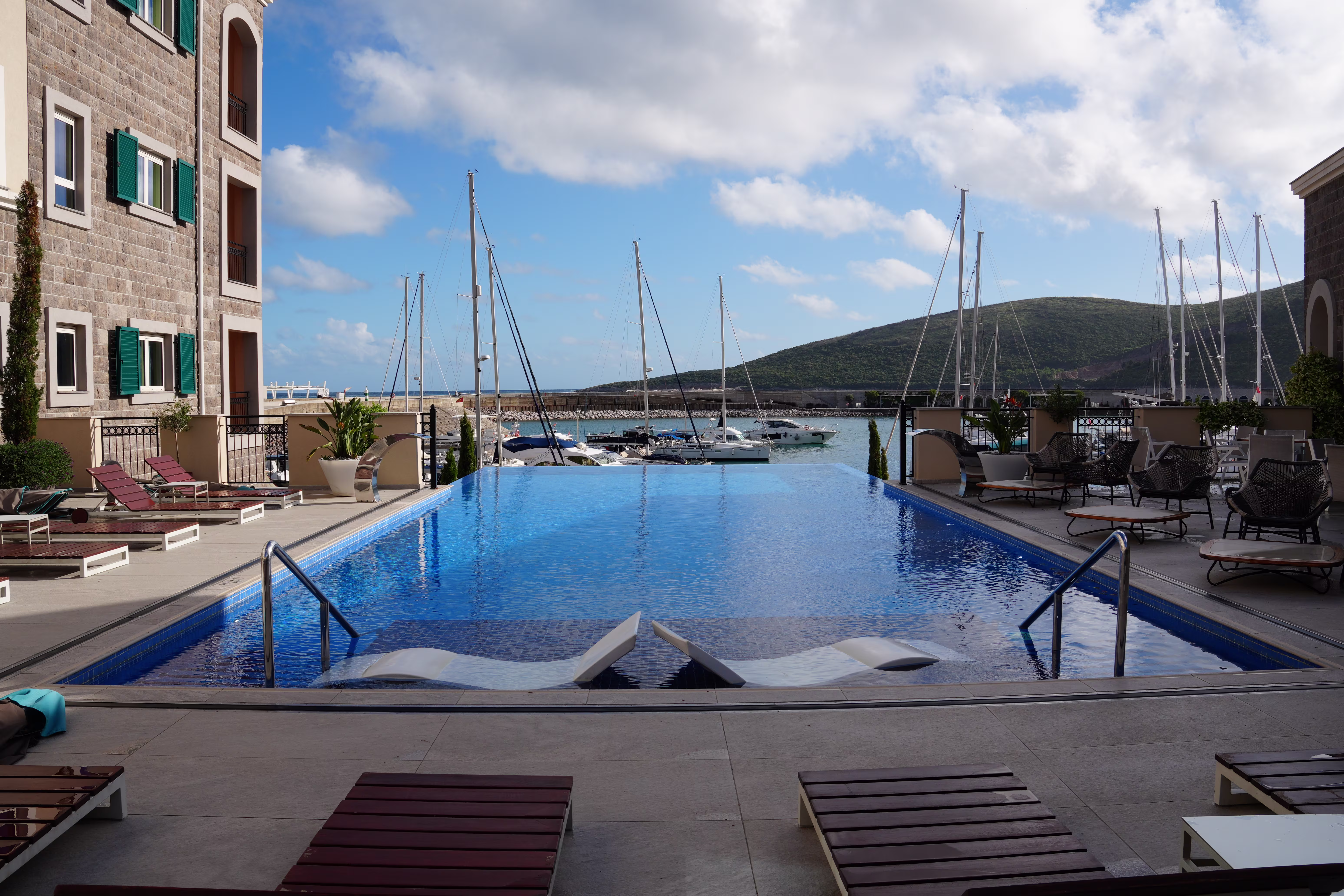 Chedi Lustica Bay Outdoor pool
